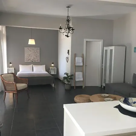 Apartment Secret Bay